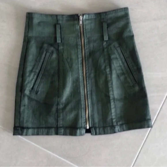 Carmar Coated full front zip mini skirt - Picture 2 of 6